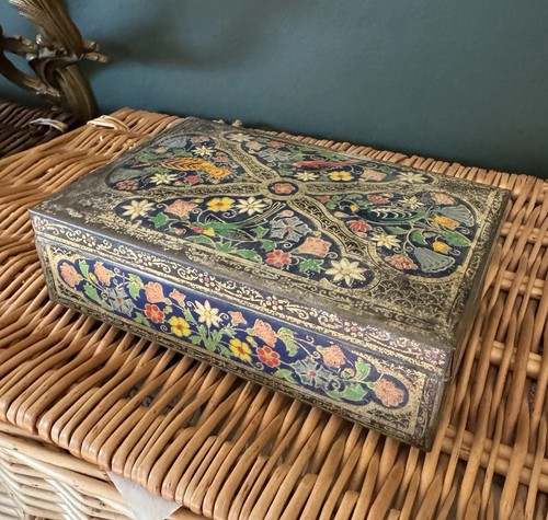 Vintage cws biscuit tin - cws,