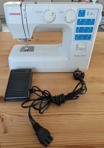 Janome 4400 sewing machine - 4400,