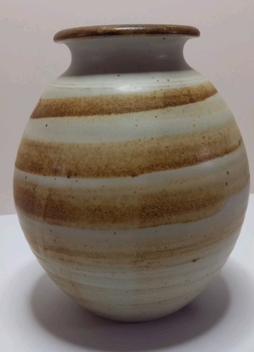 Studio pottery vase - cream, with