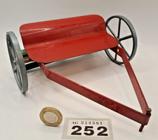Tinplate Mettoy Moderm Farming:  #3270 Tractor-mower