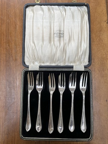 Vintage silver plated cake - silver,