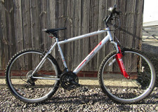 Apollo XC26 Mountain Bike Front Suspension Hardtail Silver Bicycle 18 Gears Mens