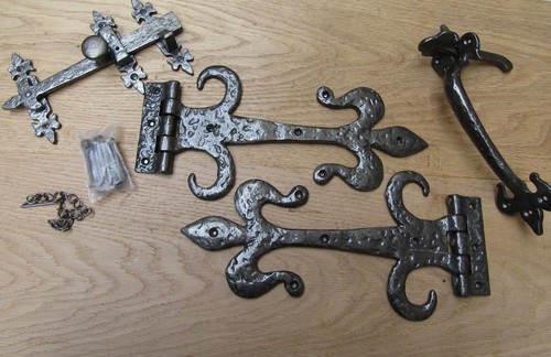 Pair fleur lys - pair, with