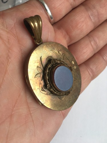 Victorian large pinchbeck - large, or