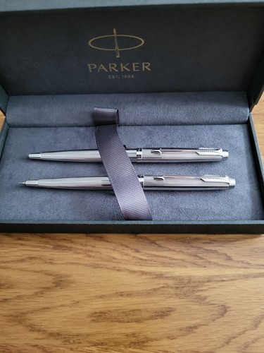 Vintage parker 180 - 180, silver