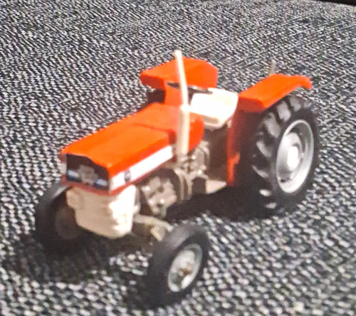 Britians massey ferguson 135 - massey,