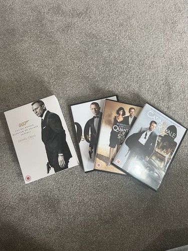 James bond daniel craig - daniel,