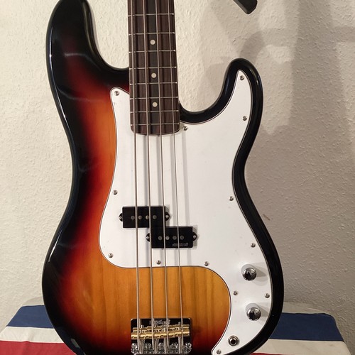 Vintage bass guitar - guitar, (v4