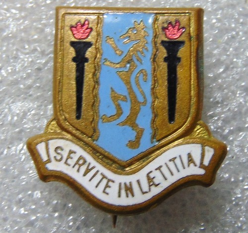 Servite laetitia serve - in,