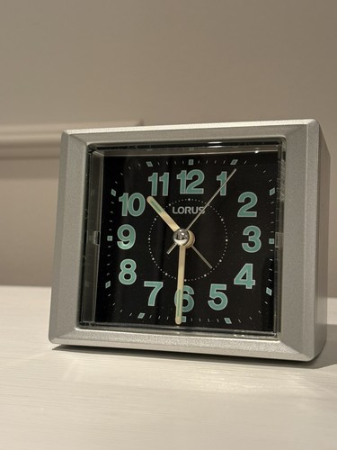 Lorus silver tone bedside - silver,