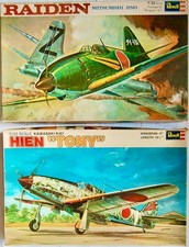 2 x Vintage Revell 1/32 kits