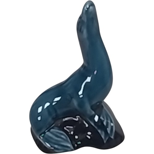 Poole seal figurine - poole, blue