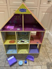 Peppa Pig Wooden Playhouse –