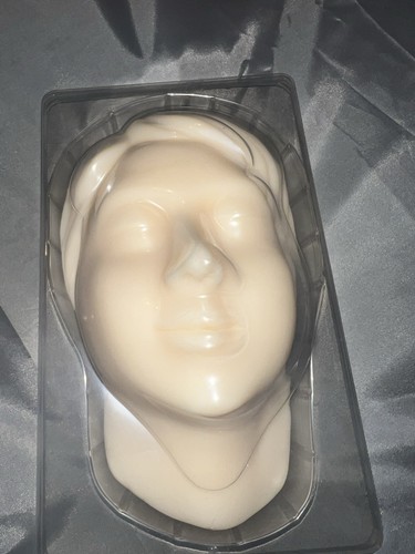 Injection training mannequin - injection,