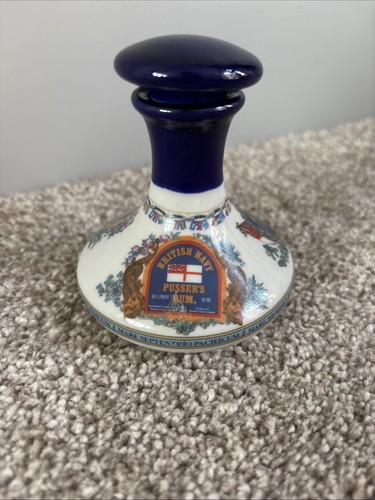 Vintage retro pusser - vintage, rum