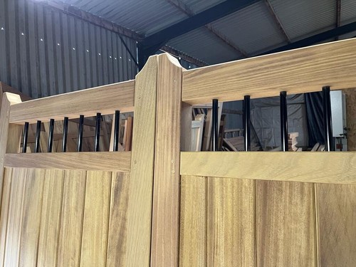 Hardwood driveway gates - gates, iroko