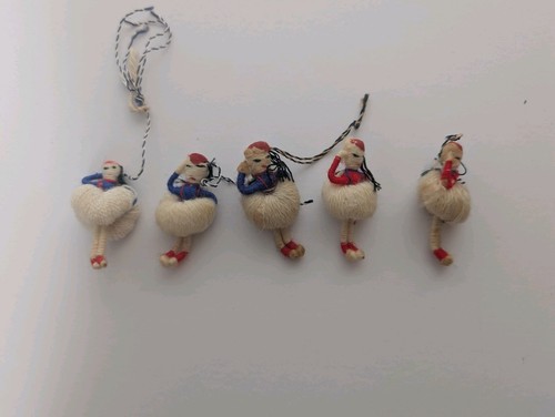 Tiny yarn dolls - dolls, miniture