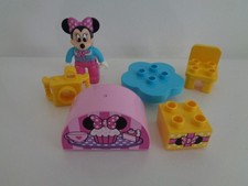 DUPLO Minnie Mouse table chair