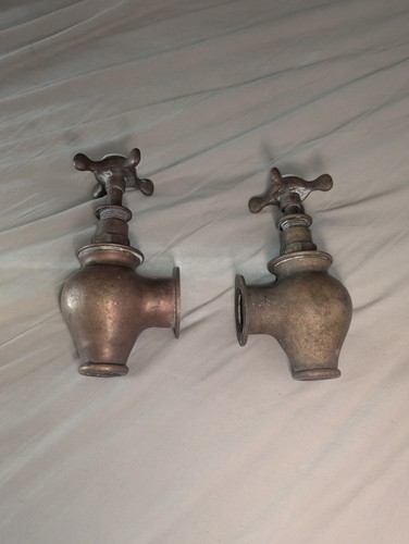 Pair brass hot cold - hot, taps