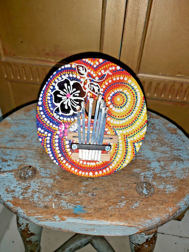 Hand painted karimba thumb - hand, /