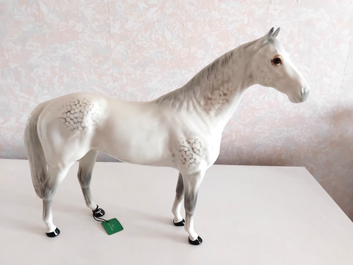 Stunning beswick hunter - hunter, large