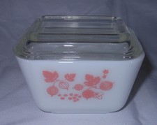 Vintage Pyrex Pink Gooseberry