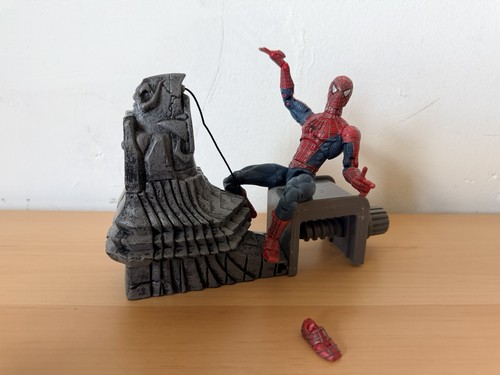 Spider man figure gargoyle - spider-man,