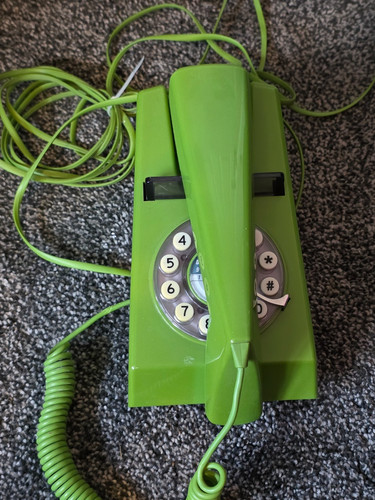 Wild wolf trim phone - trim,