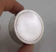 *RAR* Solid Sugar / Pill Box