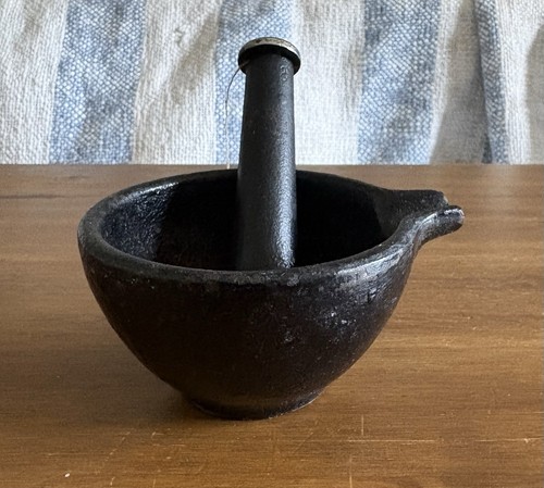 Small black cast iron mortar - small,