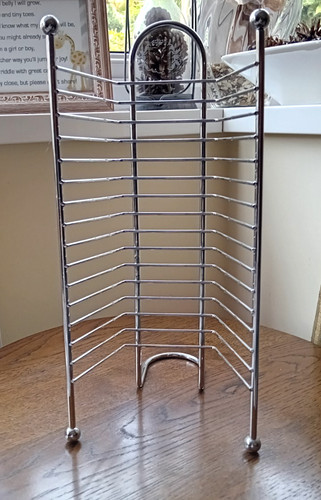 Y2k chrome metal rack free - cd,