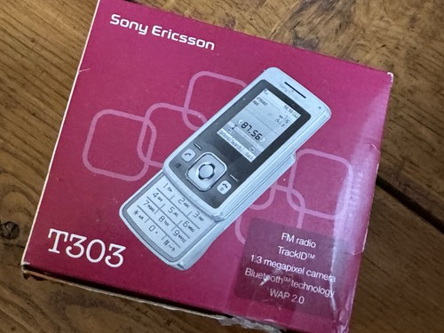 Sony ericsson t303 - ericsson,