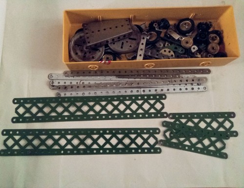 Box meccano parts - box,