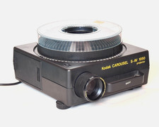 Kodak Carousel S-AV 1050 Projector, 75-120 Zoom Lens, 4 Trays, Manual, VERY GOOD