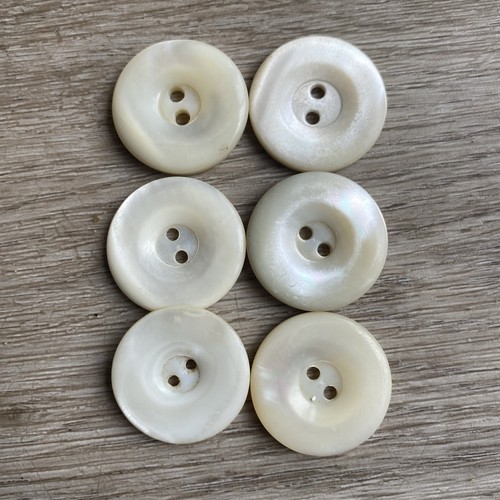 Mother pearl buttons - 6,
