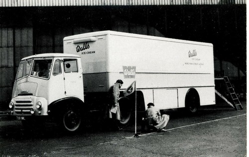 Morris cab with refrigerated - morris,