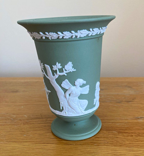 Wedgwood green white - &,