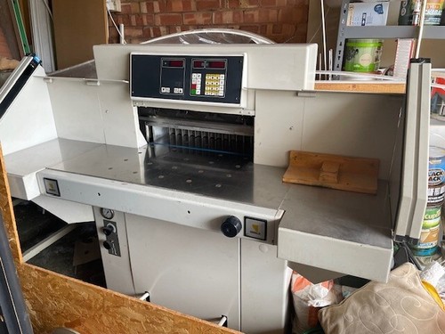 Guillotine paper cutter - guillotine,