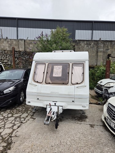 Swift azzura berth caravan - 4,