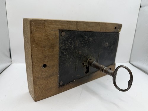 Antique iron door - lock, key