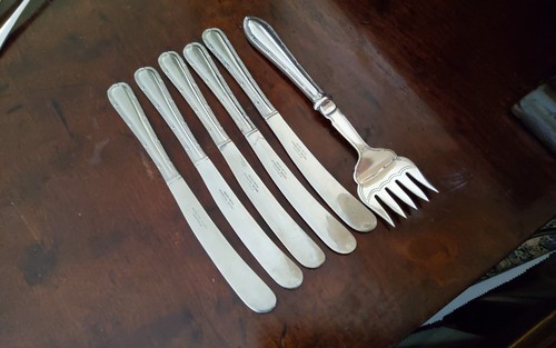 Vintage butter knifes and - 5,