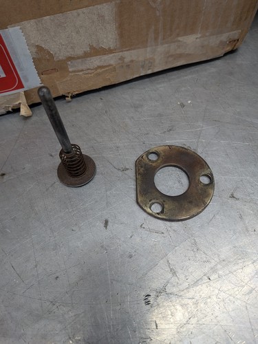 Lister type carb - lister, valve