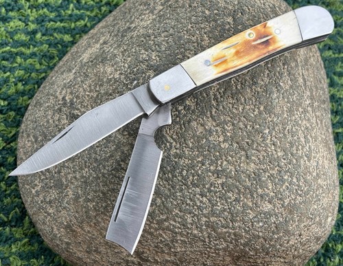 Double blade razor - blade, trapper