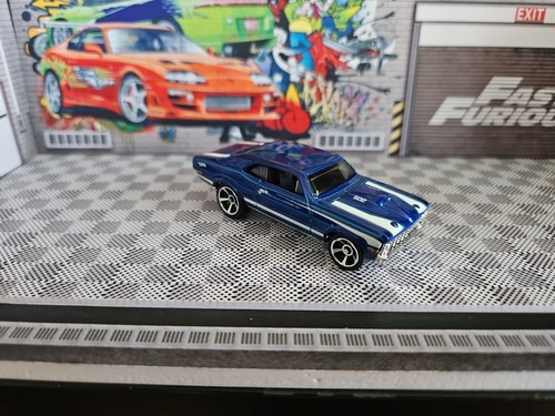 Hot wheels chevy nova - 68,