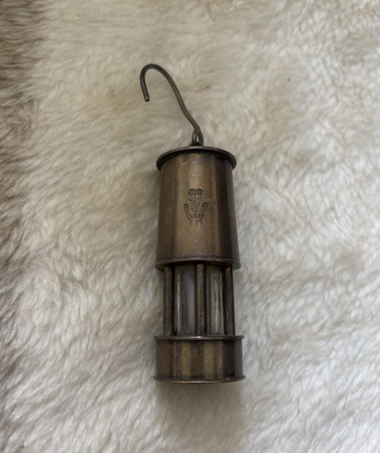 Vintage miniature brass welsh - vintage,