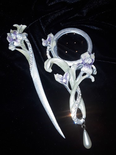 Vintage magnifying glass and - magnifying,