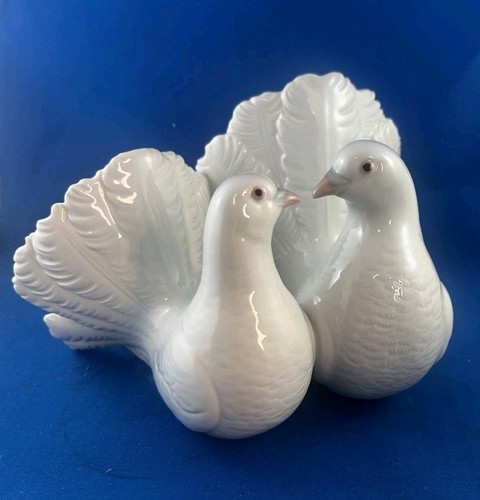 Lladro porcelain figurine - lladro,