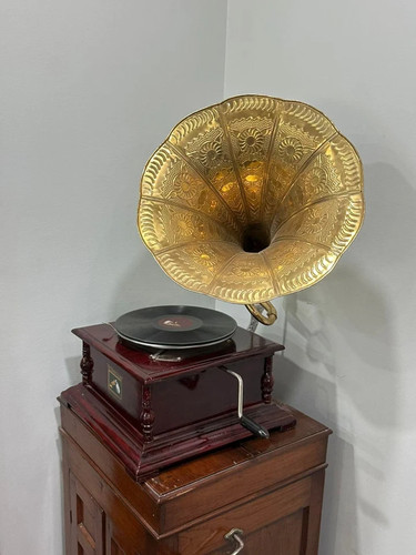 Hmv gramophone antique fully - hmv,