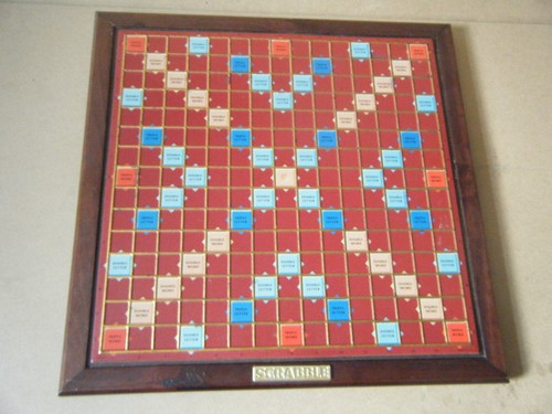 Scrabble deluxe rotating - "scrabble,