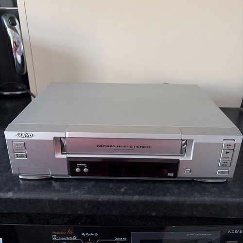Silver sanyo vhr h792e video - silver,